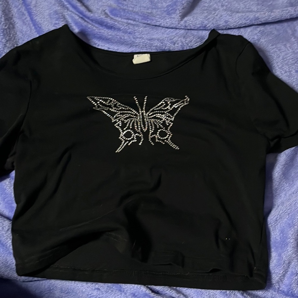 black crop top